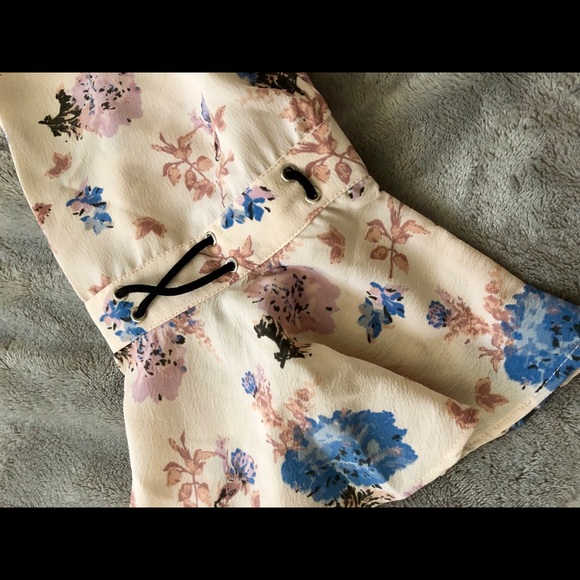 NWT ASOS Ruffled Floral Blouse - Picture 2 of 4